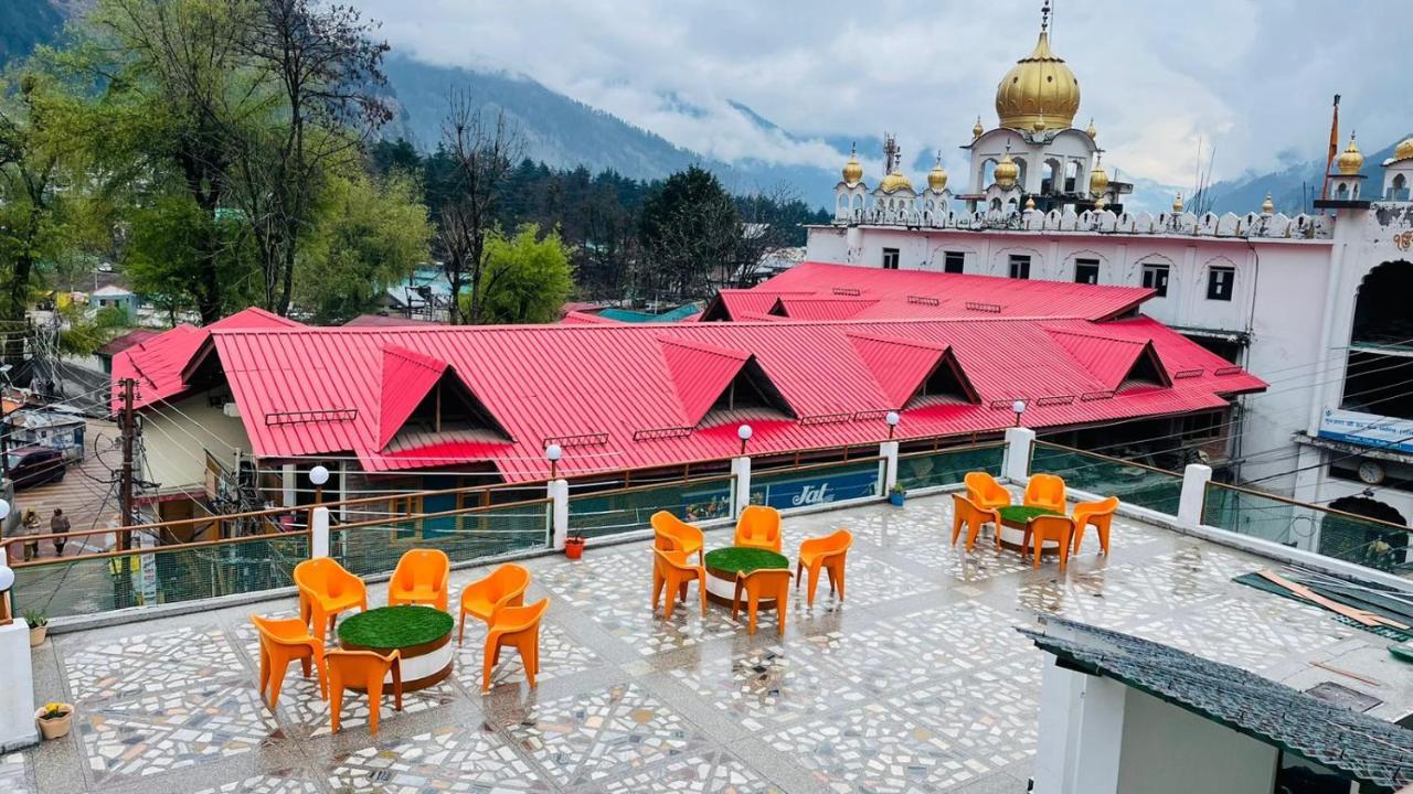 Hotel Hilltop At Mall Road Manali With Open Terrace Exterior photo