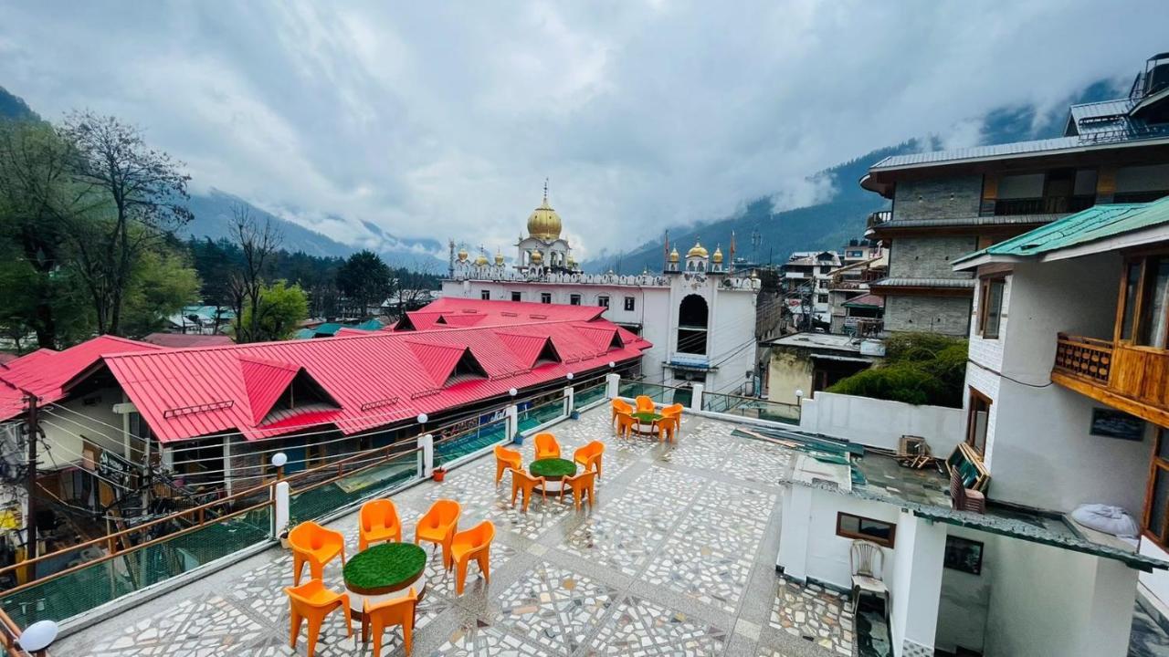 Hotel Hilltop At Mall Road Manali With Open Terrace Exterior photo