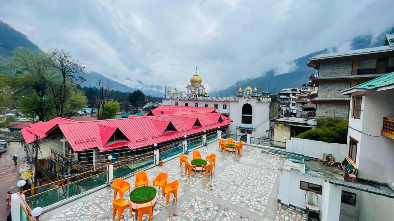 Hotel Hilltop At Mall Road Manali With Open Terrace Exterior photo