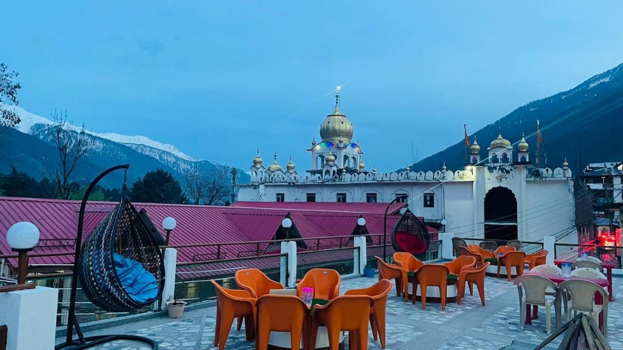 Hotel Hilltop At Mall Road Manali With Open Terrace Exterior photo