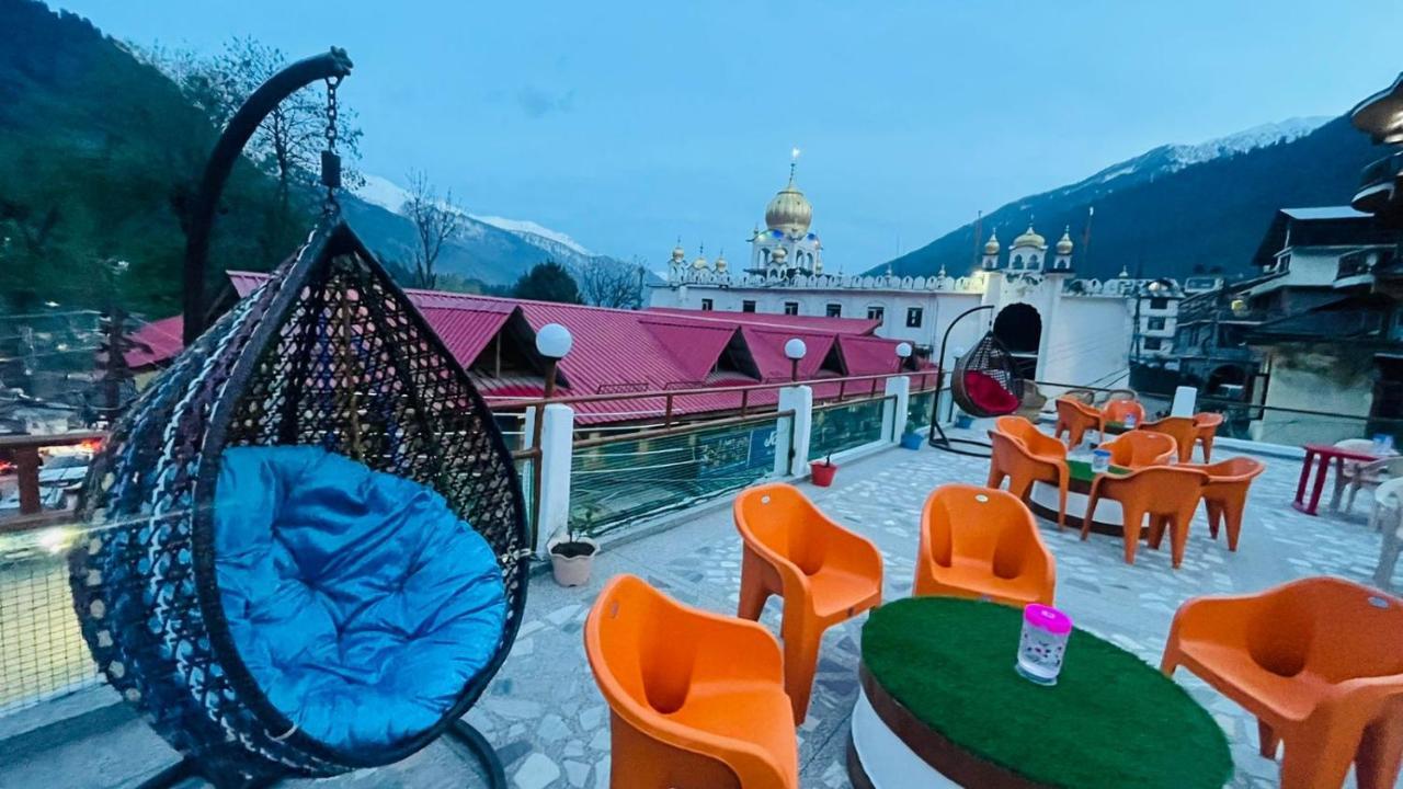 Hotel Hilltop At Mall Road Manali With Open Terrace Exterior photo