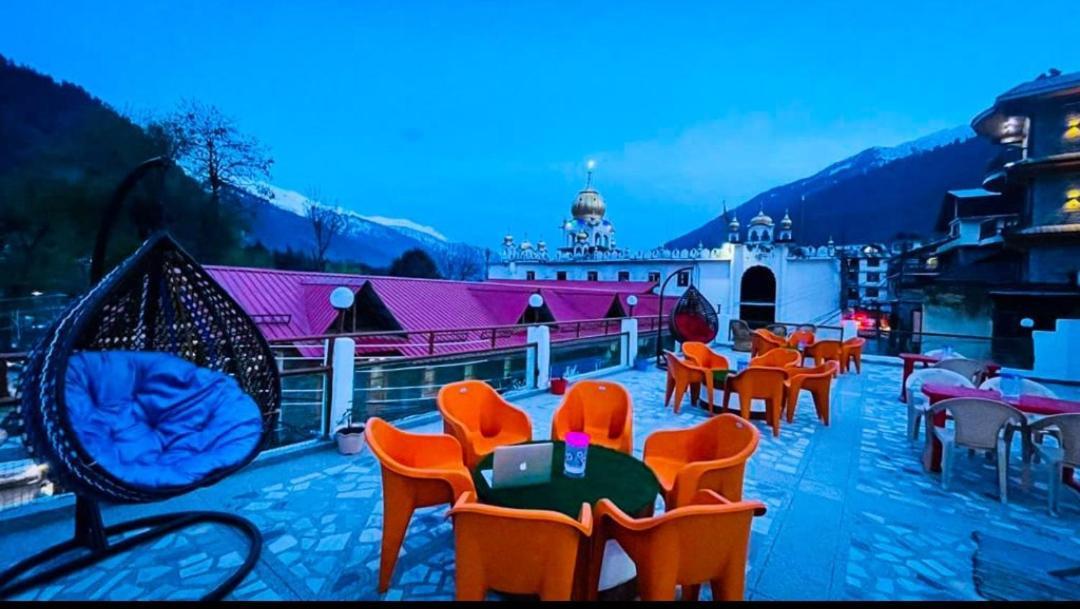 Hotel Hilltop At Mall Road Manali With Open Terrace Exterior photo